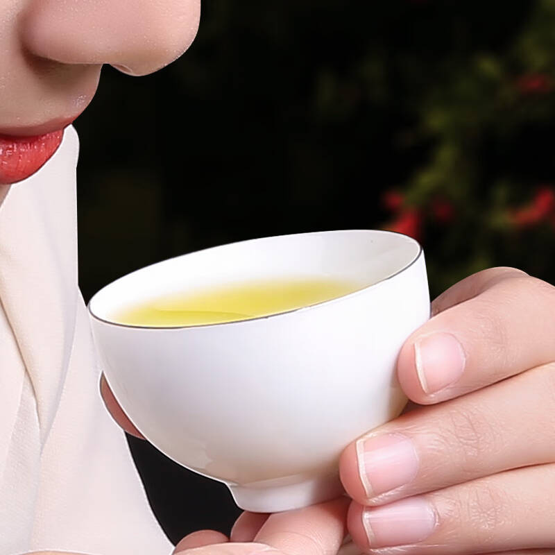 你所不知道的，喝茶也是对自己的