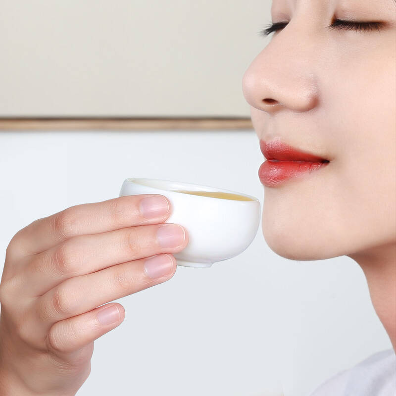 送礼压根不用愁，这样高档的茶叶