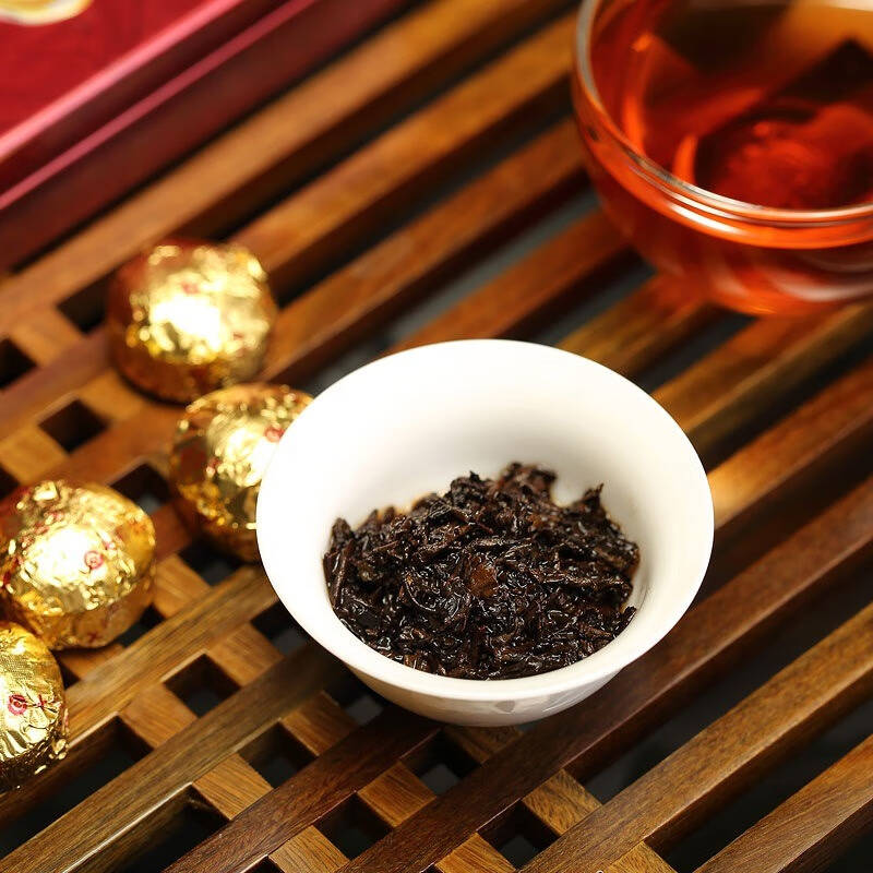 饮一壶古树普洱茶，是让自己停下