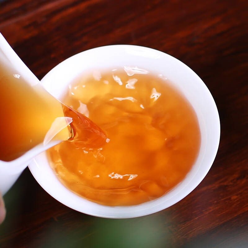 喝茶的习惯自古流传，作为世界三大饮料之首的茶可以说