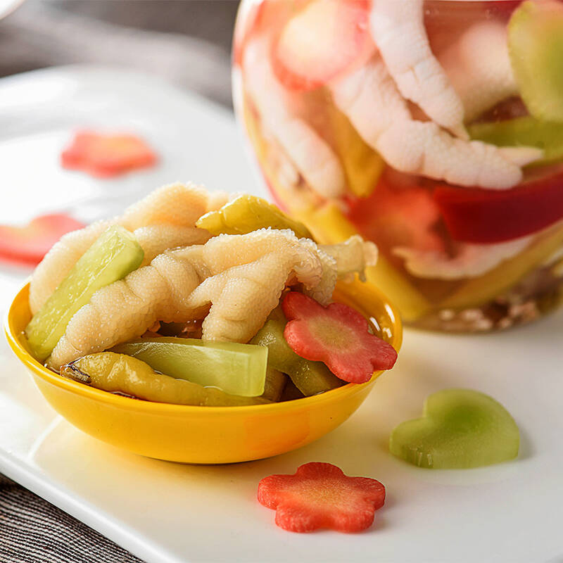 美味零食加饮料，乐享下午茶时光