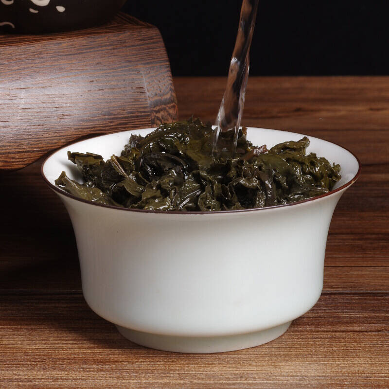 喝茶不仅是体会茶香醇，也是人们