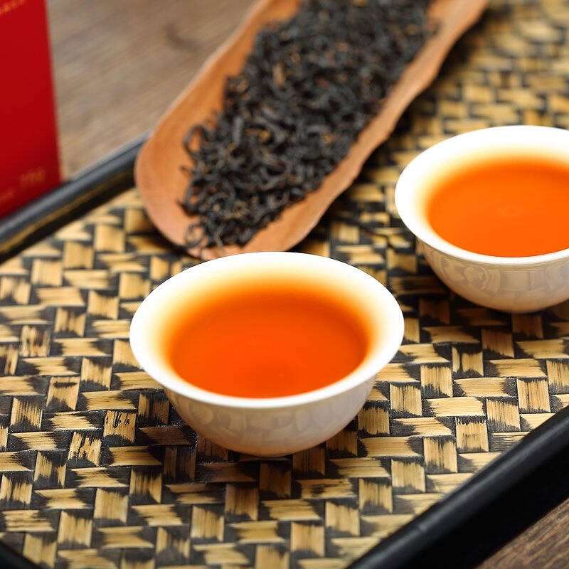 水,在等茶的点缀,茶,在等水的