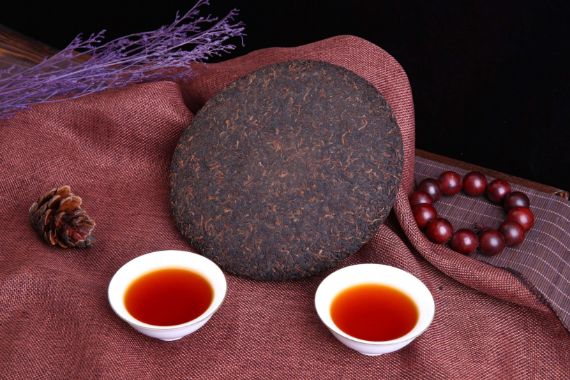 普洱茶分兩類：生茶和熟茶。有人喜歡生茶，也有人喜歡