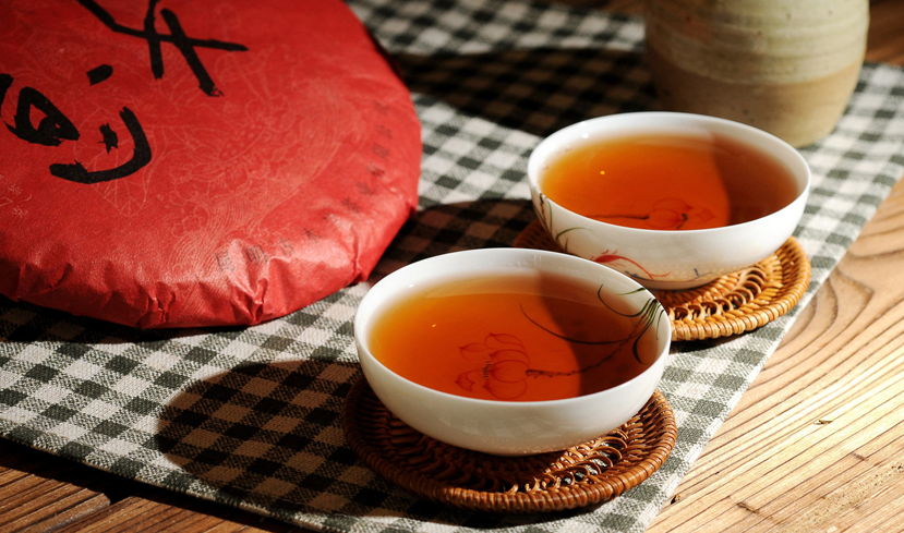 普洱茶分兩類：生茶和熟茶。有人喜歡生茶，也有人喜歡