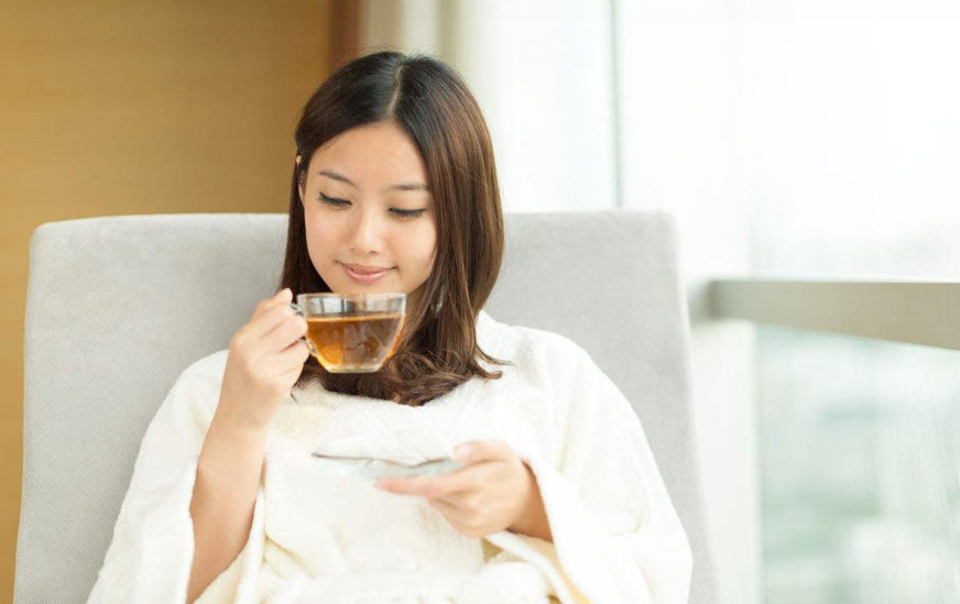 茶，不经过沸水的浸泡，就无法散