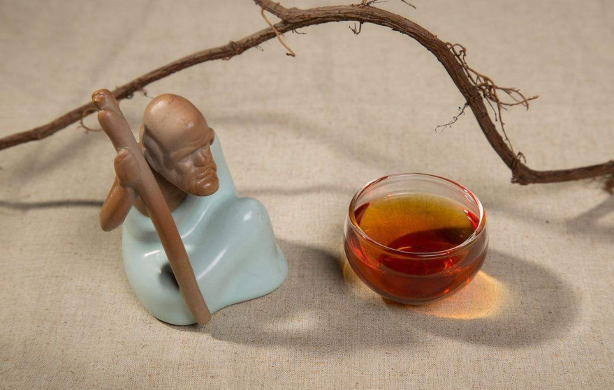 喝普洱茶容易饿，真的在刮油减肥