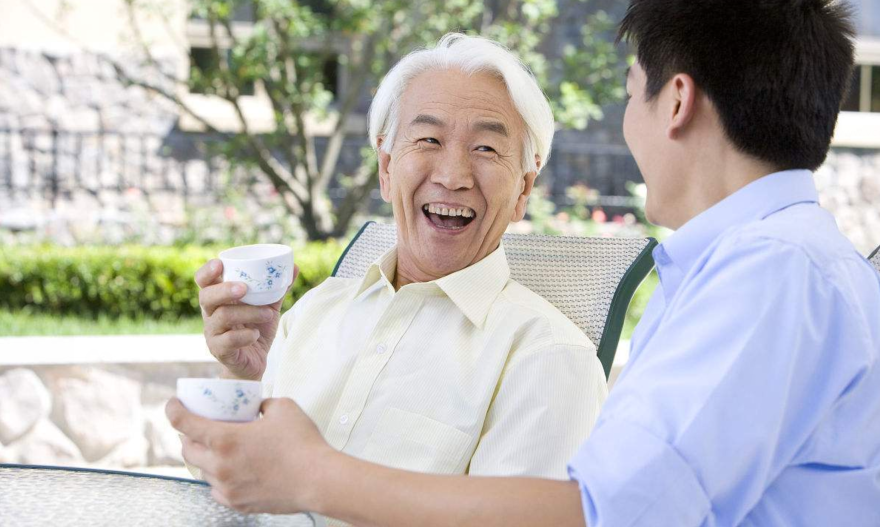 喝普洱茶时，远离这两类人，谨防