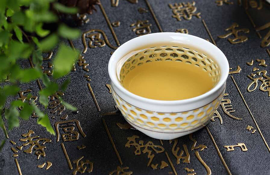 普洱入口爽滑，普洱何为普洱茶的