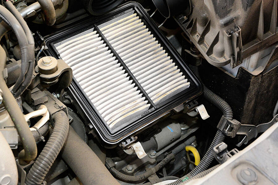 顾名思义,汽车空气滤芯可以对发动机的进气进行过滤.