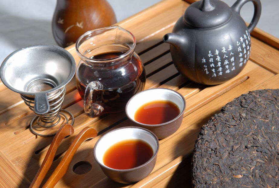 泡普洱茶生茶和熟茶，用的工具有