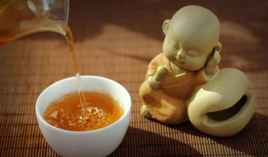 古樹茶僅在以雲南古六大茶山茶區有古樹群落，故而産量