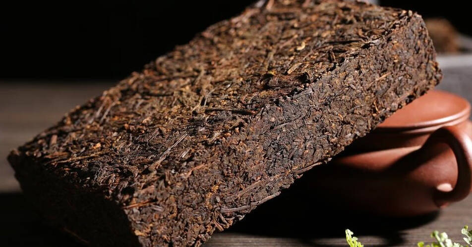 普洱茶紧压成饼和砖有什么好处呢