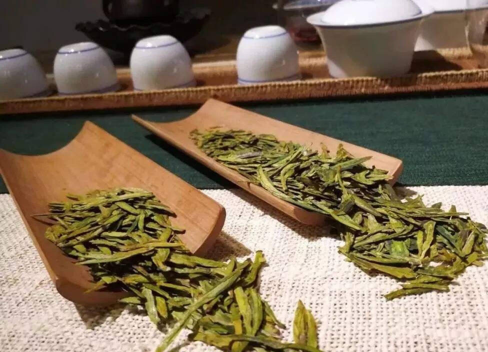 六大茶：绿茶、青茶、黄茶、白茶、红茶、黑茶，他们的