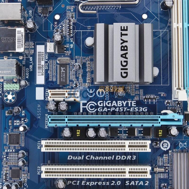 技嘉(gigabyte)ga-p45t-es3g主板(intel p45 /socket 775)