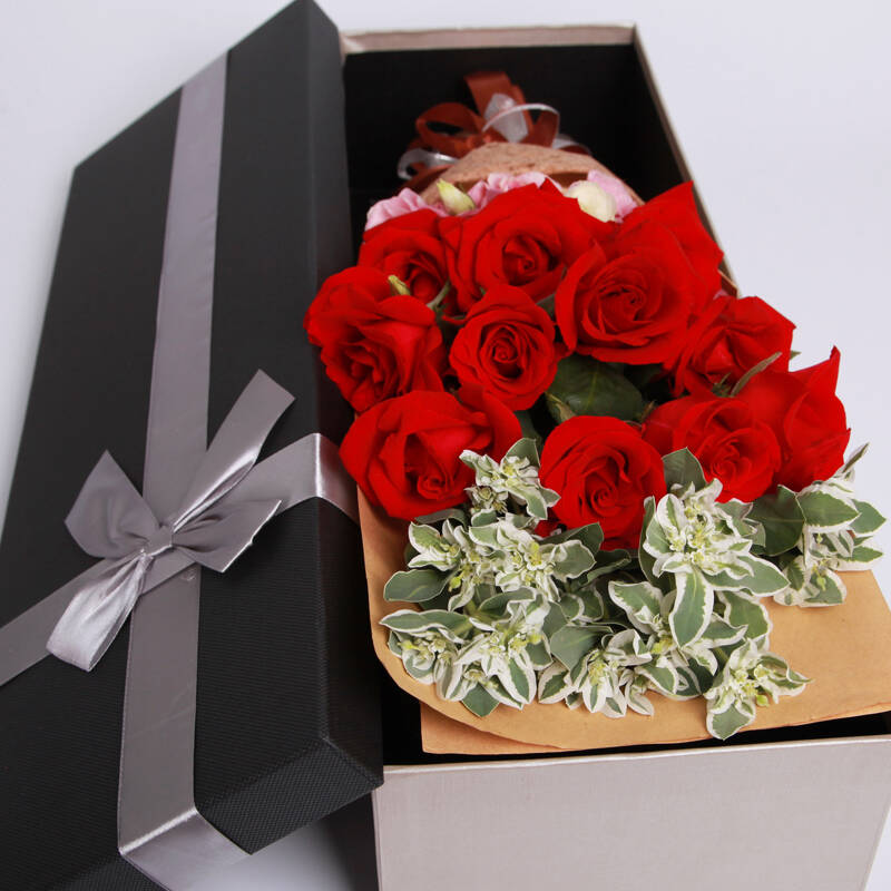 红白混搭玫瑰花束礼盒装创意礼物