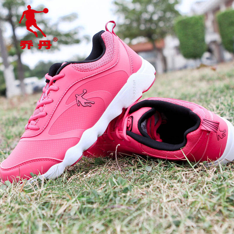 乔丹女鞋 跑步鞋 秋冬运动鞋 女款透气网布鞋 休闲旅游鞋子 女生慢跑