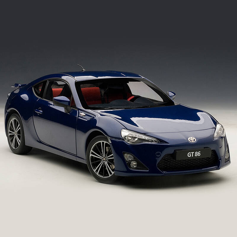 奥图亚autoart 1:18丰田86gt运动高性能跑车 高仿真