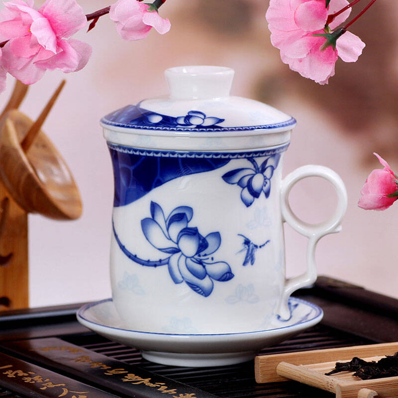 景德镇 陶瓷茶杯青花瓷景德镇茶杯瓷杯办公陶瓷杯带盖带茶漏 玲珑荷花