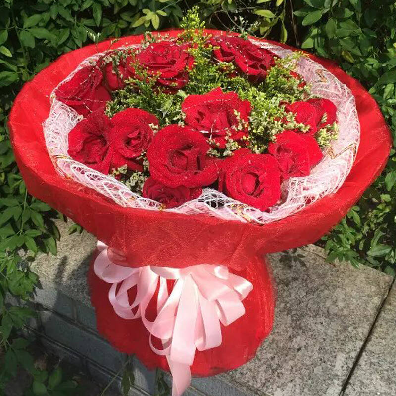 第一次送花给女孩子送几朵好.送什么花好?