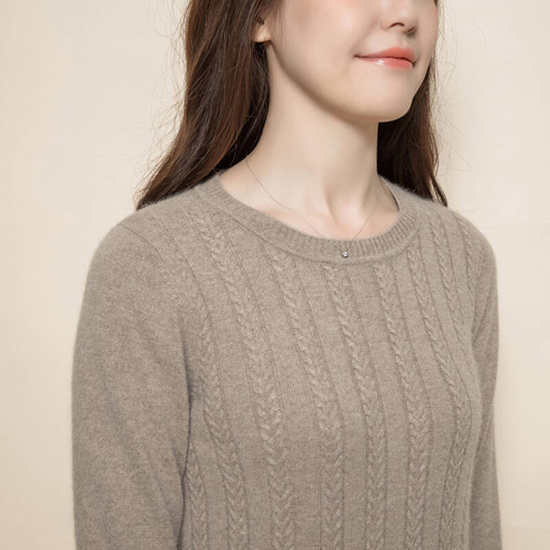 若苒 秋冬新款女士针织短款扭花纯色毛衣长袖修身圆领套头保暖羊绒衫