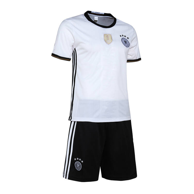 德国国家队队服的设计理念