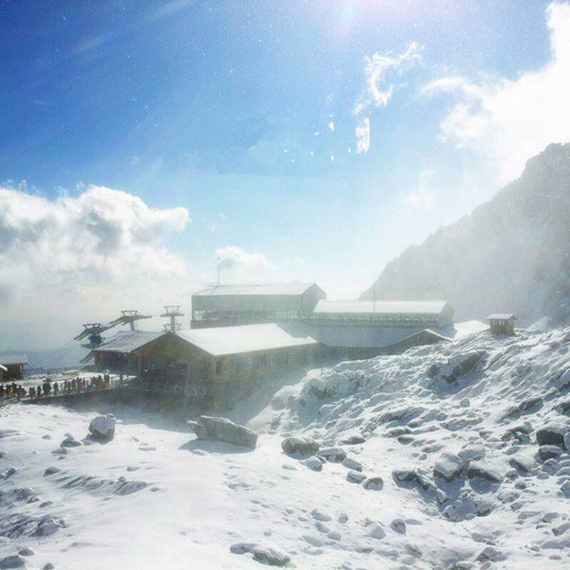  昆大丽-玉龙雪山双飞6日游>三晚五星,两晚皇冠温泉酒店,五大风味餐