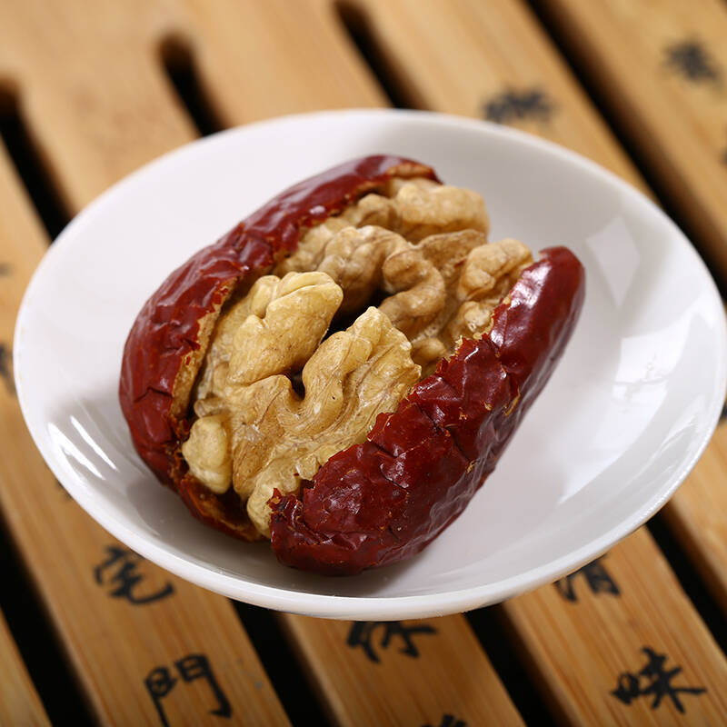 休闲零食 特产蜜饯果干 枣核之恋超大新疆和田红枣夹核桃仁500g/盒