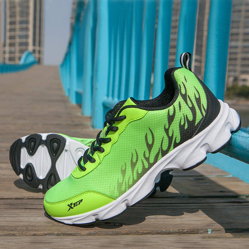 特步男鞋运动鞋春夏季跑步鞋男旅游鞋烽火皮面