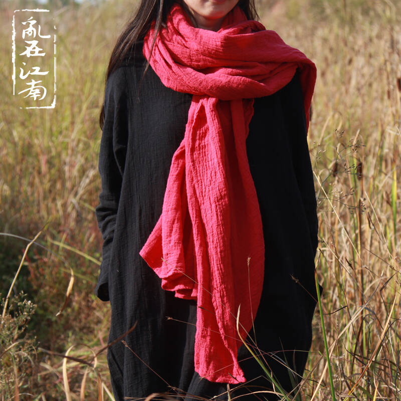 乱在江南新款女士围巾冬季披肩棉麻百搭多用长款仿旧名族风 红色