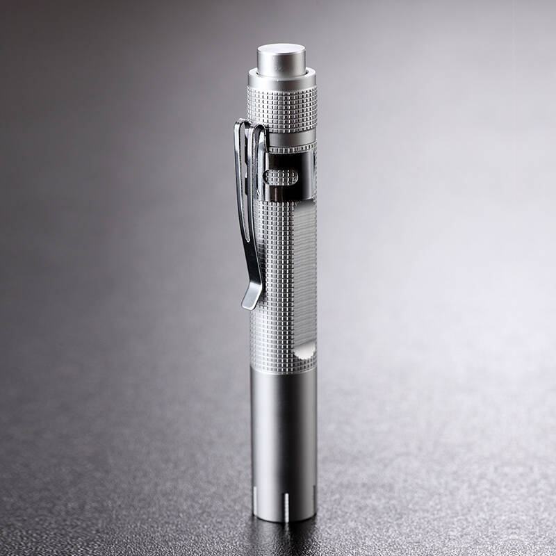 博客便携式笔夹型强光led铝合金手电筒 白光 耳鼻喉专业医用手电筒