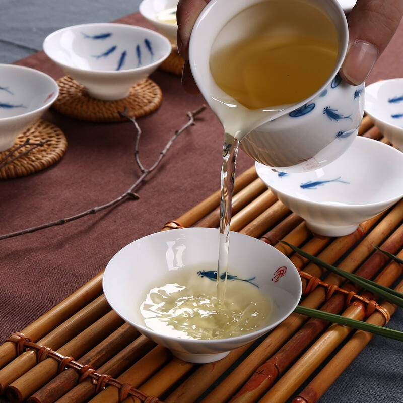 梅兰竹菊(尾鱼)手绘青花瓷陶瓷小茶杯斗笠杯红茶杯喝茶杯个人杯品茗杯