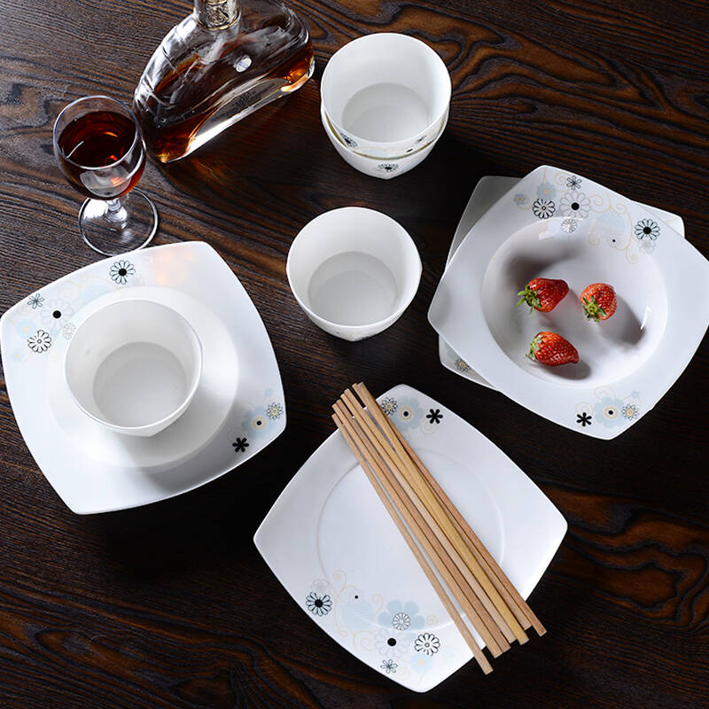 ijarl 亿嘉时尚陶瓷 餐饮用具骨瓷餐具 碗盘套装12件套 冬日恋