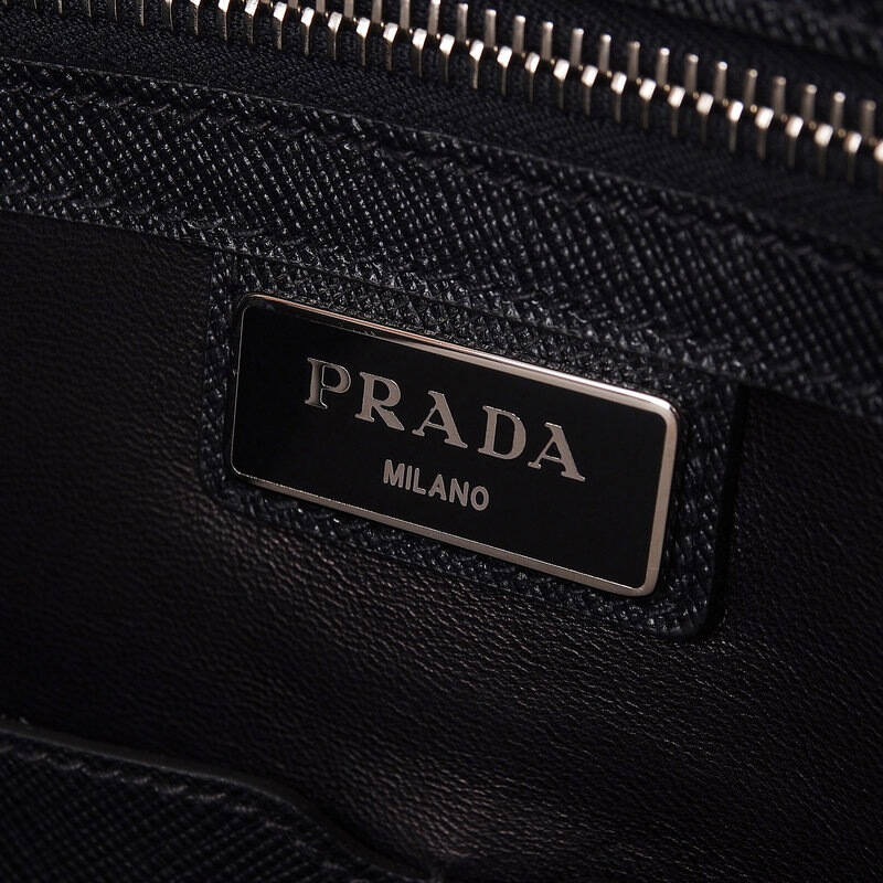 prada 普拉达 男士黑色十字纹牛皮双层拉链手提包公文