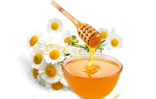 做法:取蜂蜜清放碗中起泡至调匀,然后加入鸡蛋搅动.羊肚菌v做法图片