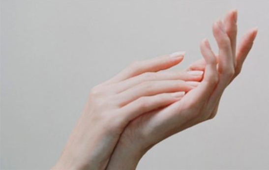 手上起小水泡痒怎么办_手指上起小水泡处理办