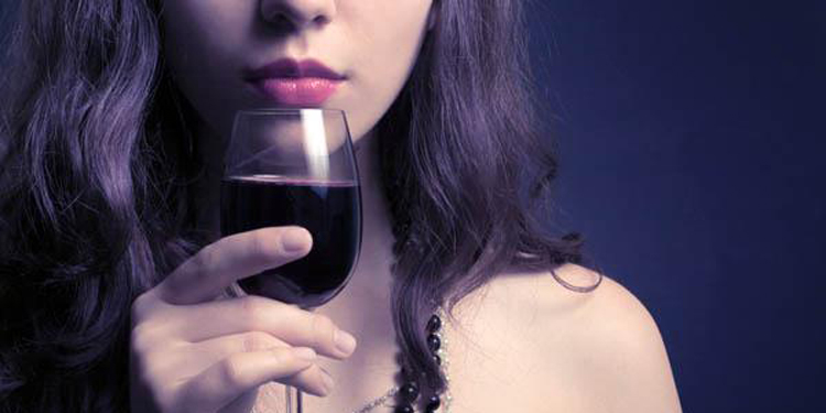 喝红酒对女人的好处 美容滋补助减肥