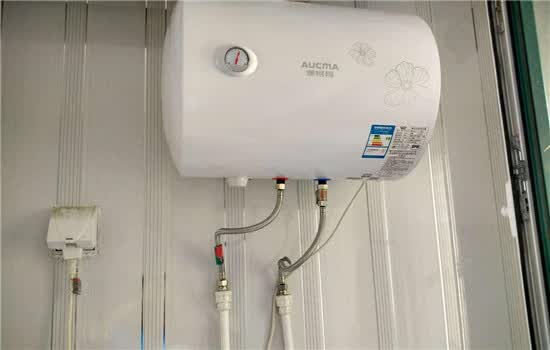 中央热水 燃气_燃气热水器多少升合适_成都燃气热水设备