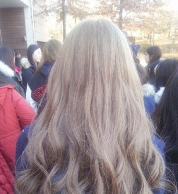 雾灰色头发图片 换上立马潮起来