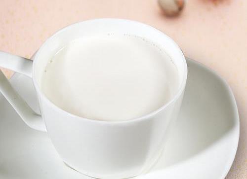 热牛奶