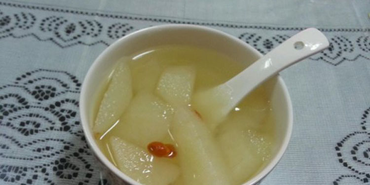 冰糖雪梨的功效与作用 合理食用对身体大有好处