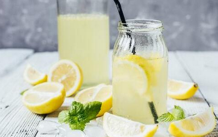 孕妇可以喝柠檬水吗什么时候喝 孕妇喝柠檬水的正确泡