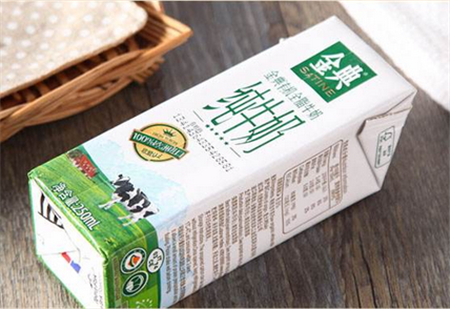 伊利金典有机纯牛奶多少钱一箱伊利金典有机纯牛奶价格
