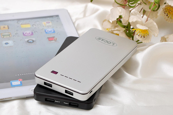 用7号干电池自作充电宝_充电宝怎么用的_三星s9用充电宝充电很慢