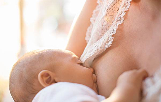 宝宝吃母乳的好处 六大好处你可知道?