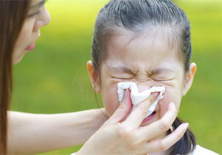 小孩流鼻涕怎么办速效办法宝宝流鼻涕怎么办速效办法