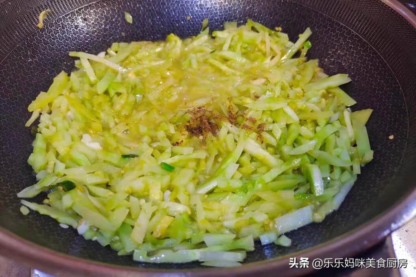 青西红柿能吃吗怎么吃(青西红柿能生吃吗)