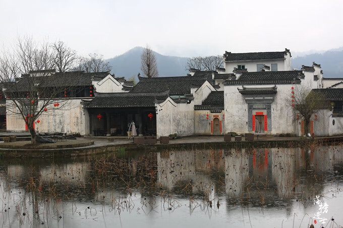 背靠金山的风水(装修背靠金山图片)