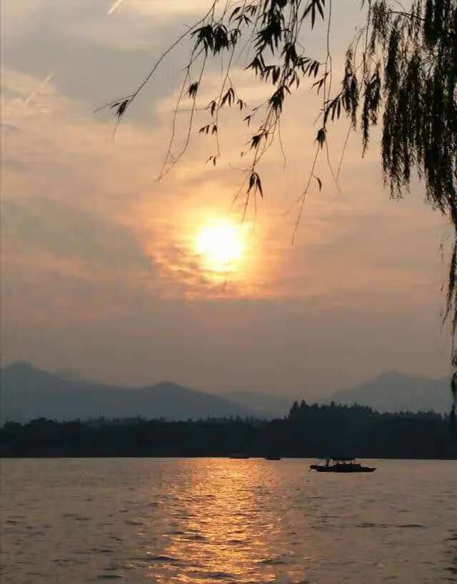 却话巴山夜雨时(共话巴山夜雨时 啥意思)