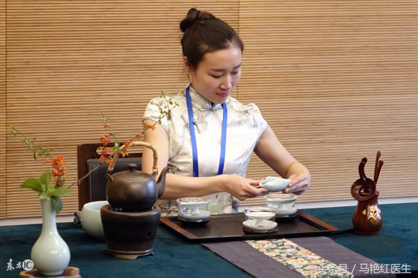 苦丁茶功效是什么(苦丁茶有什么功效和作用)